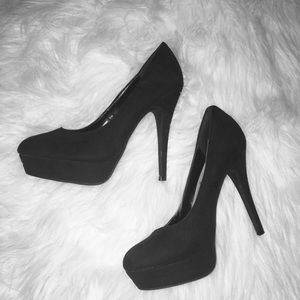 Lauren Conrad Black Platform Pumps